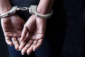 Homem &eacute; preso ap&oacute;s tentar estuprar m&atilde;e e tia na Pampulha, em BH