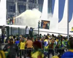 Câmara aprova projeto que reduz penas dos condenados pelo 8 de janeiro