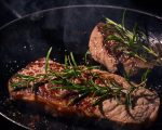 Manuseio e armazenamento corretos garantem segurança dos alimentos durante as ceias