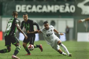 No primeiro clássico do campeonato Mineiro, Coelho e Galo ficam no empate.