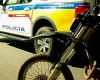 Dupla é presa com moto furtada e sem placa em Araújos