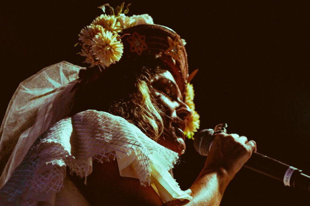 Bloco F&uacute;nebre celebra 13 anos em plena sexta-feira 13&nbsp;no Carnaval de BH 2026