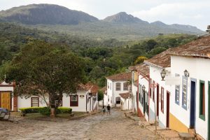 Governo de Minas, Fecitur e Codemig firmam convênio histórico para fortalecer as Instâncias de Governança Regionais