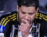 Hulk pede rescisão e Atlético Mineiro resiste à saída do ídolo
