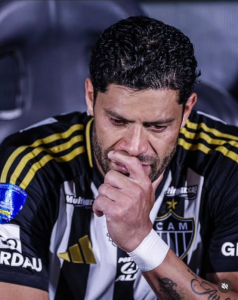 Hulk pede rescis&atilde;o e Atl&eacute;tico Mineiro resiste &agrave; sa&iacute;da do &iacute;dolo
