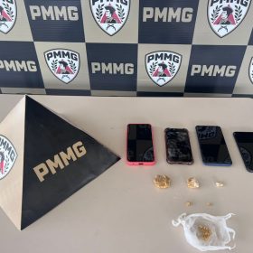 PM prende quatro pessoas por tr&aacute;fico de drogas em Lagoa da Prata