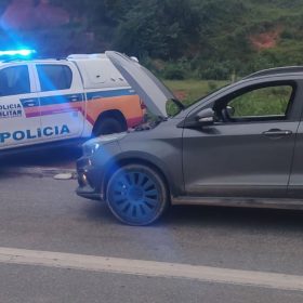 Homem é preso com carro furtado na MG-430, em Igaratinga