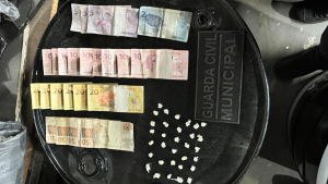 Homem &eacute; preso por tr&aacute;fico de drogas em bar de Nova Serrana