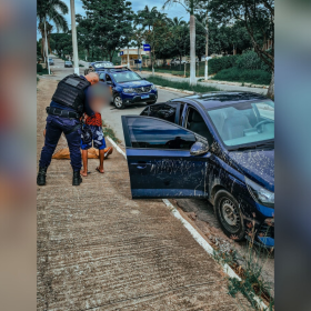 Passageiro é preso após fiscalização do transporte irregular em Nova Serrana