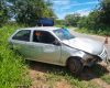 Carro sai da pista e capota na BR-352, em Pará de Minas