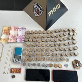 Cl&aacute;udio: Casal &eacute; preso por tr&aacute;fico de drogas e pol&iacute;cia encontra joias em casa