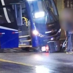 Acidente entre moto e &ocirc;nibus &eacute; registrado em Ita&uacute;na