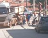 Motociclista fica gravemente ferido após batida com carreta em Itaúna