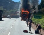 Ônibus que pegou fogo na BR-381, em Igarapé, era irregular e motoristas fugiram