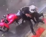 Jovem &eacute; preso ap&oacute;s tentar assaltar motoboy para pagar d&iacute;vida com agiota