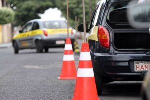 Detran mantém baliza como requisito para tirar CNH em Minas