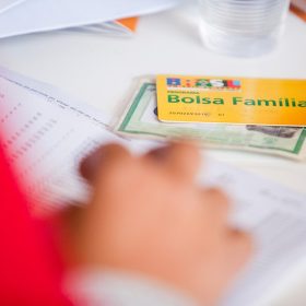 Projeto de Cleitinho vira alvo de fake news sobre saque do Bolsa Família
