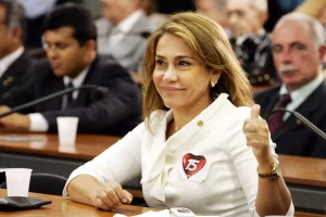 Prefeita de Pitangui tem R$ 6 milhões em joias e relógios roubados
