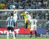 Natanael é expulso com 15 minutos. Atlético não resiste e perde para o Grêmio.