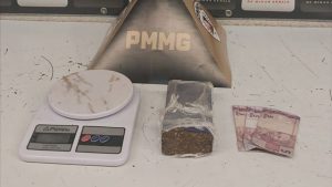 Adolescente é apreendido com maconha escondida no tanque em Divinópolis