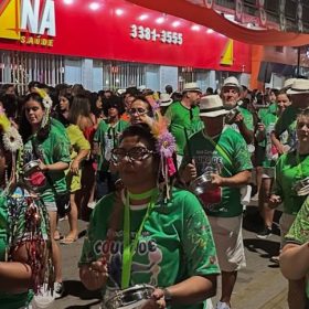 Carnaval no Centro-Oeste de MG Veja a programação de domingo (15)
