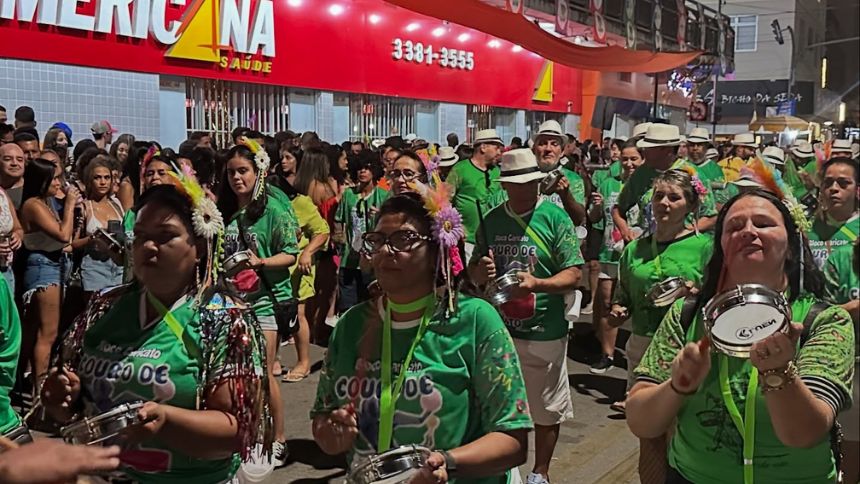 Carnaval no Centro-Oeste de MG Veja a programação de domingo (15)