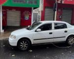 Cemig dá orientações de segurança para casos de fio partido sobre carros