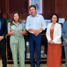 Gleide Andrade e Vitor Costa anunciam investimento de R$ 13 milh&otilde;es para o CEFET Divin&oacute;polis