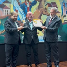 Câmara de Divinópolis recebe do Tribunal de Contas o selo ouro de transparência