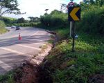 Motociclista morre após bater em placa e radar na BR-494, em Divinópolis