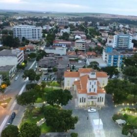 Prefeitura de Lagoa da Prata abre concurso com salários de até R$ 21 mil