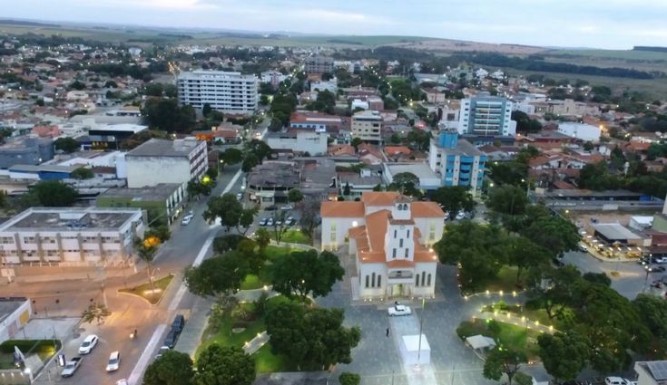 Prefeitura de Lagoa da Prata abre concurso com salários de até R$ 21 mil