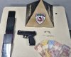 Jovem é preso com crack e réplica de pistola em Formiga