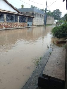 Inundações frequentes atingem Travessa Cerâmica no bairro Vila Belo Horizonte