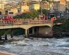 Homem cai de ponte e fica ilhado no Rio Itapecerica em Divinópolis