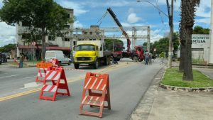 Avenida Paran&aacute; &eacute; preparada para o Pr&eacute;-Carnaval do Divino