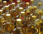 Produção regular de cachaça ganha reforço com acordo firmado entre Instituto Mineiro de Agropecuária e Secult