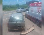Acidente entre carros deixa idoso e duas crianças feridas na BR-494, em Divinópolis