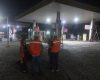 Caminhão atinge estrutura de posto de combustíveis e causa risco de desabamento em Formiga