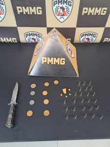 Acusado é preso com crack e munições após tentar fugir da polícia em Divinópolis