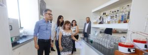 Governo de Minas vistoria Centro de Referência em Análises da Qualidade da Cachaça em Lavras