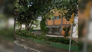 Mulher tem celular furtado enquanto estava no vel&oacute;rio da filha em Divin&oacute;polis