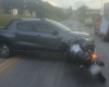 Jovem fica ferido após colisão entre carro e moto na MG-050, em Formiga