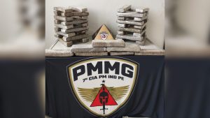 PM apreende 43 kg de maconha e prende dois suspeitos em Divinópolis