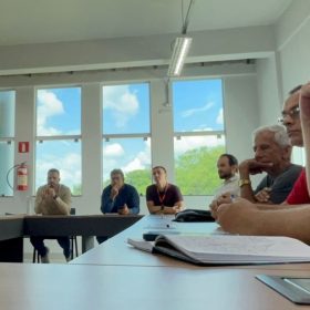 Servidores de Divinópolis decidem campanha salarial nesta quarta-feira
