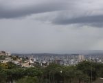 Defesa Civil de Minas Gerais alerta para previsão de chuvas intensas até domingo (8/3)