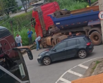Motociclista fica em estado grave após acidente com carreta em Itaúna