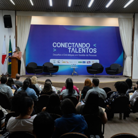 Evento em Divinópolis discute NR-01, riscos psicossociais e o impacto direto da liderança na governança das empresas
