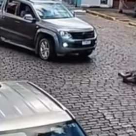 Acidente entre caminhonete e ciclista é registrado em Itapecerica-MG