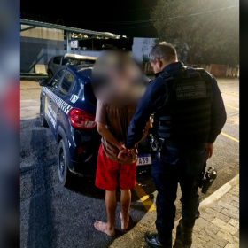 Homem &eacute; detido ap&oacute;s invadir casa e perseguir ex-companheira em Nova Serrana